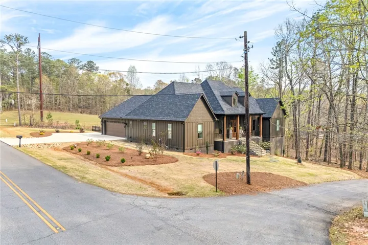 707 Stillwaters Drive, Dadeville, Alabama 36853