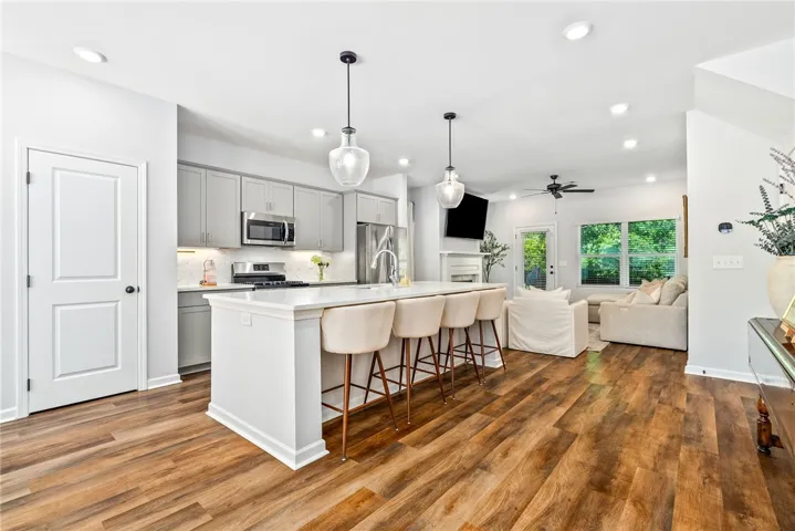 569 Waterpoint Way, Opelika, Alabama 36801