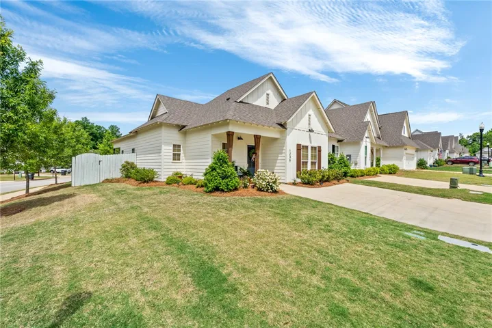 1236 Fox Tail Lane, Opelika, Alabama 36801