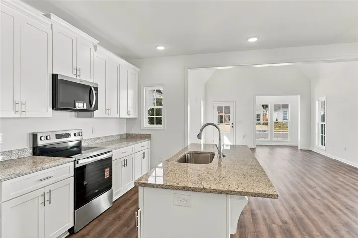 1041 Hunters Way, Opelika, Alabama 36801