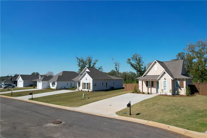 Camellia Crossing Community Photos