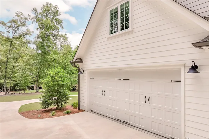 oversized 2 car garage