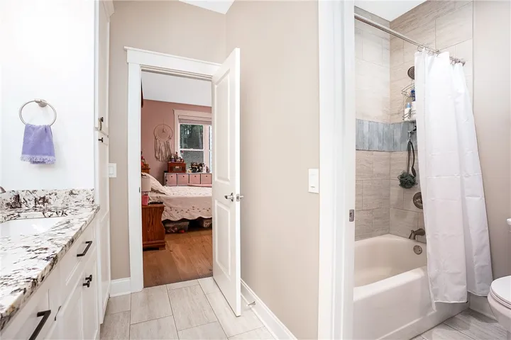 jack and jill bath