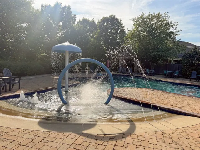 Neighborhood Amenities