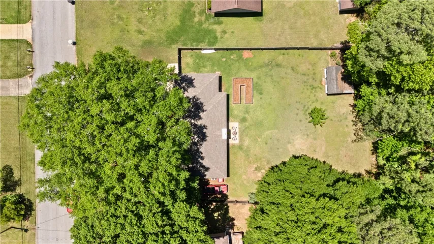 Sizable lot (fenced)