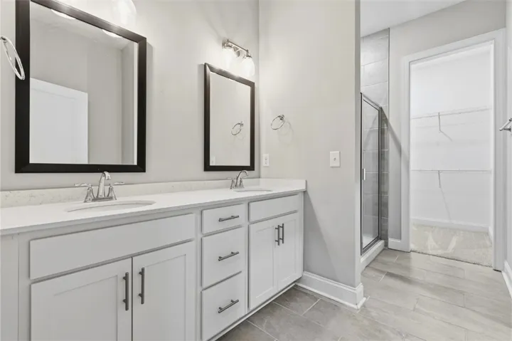 528 Grey Oak Circle, Auburn, Alabama 36830