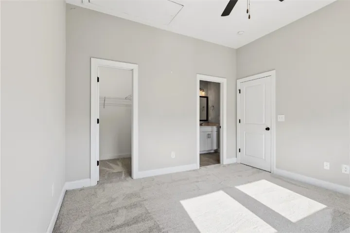 528 Grey Oak Circle, Auburn, Alabama 36830