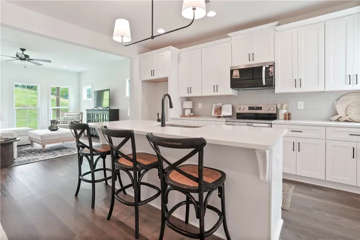 EXAMPLE PHOTOS of a completed Todd Floor plan
