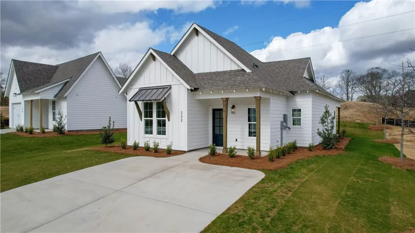 Example of COMPLETED TODD A Floor plan. Note this  home in example photos is a different elevation and color scheme than Lot 90.