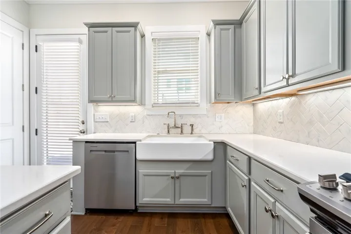 2106 Moores Mill Road 207, Auburn, Alabama 36830