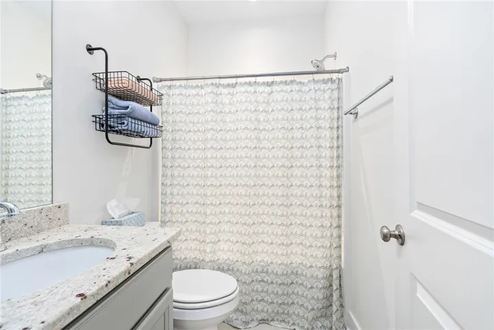 2106 Moores Mill Road 207, Auburn, Alabama 36830