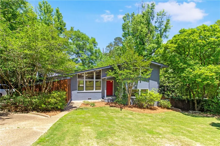 567 Moores Mill Road, Auburn, Alabama 36830