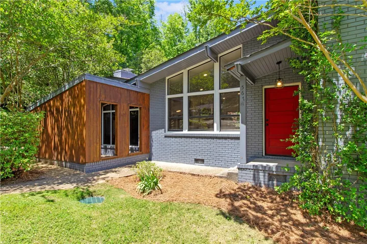 567 Moores Mill Road, Auburn, Alabama 36830