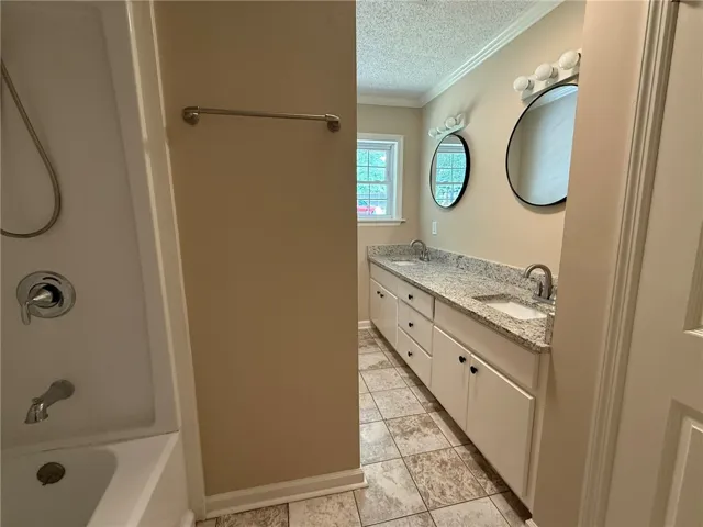 5221 Lee Road 391 N/a, Auburn, Alabama 36804