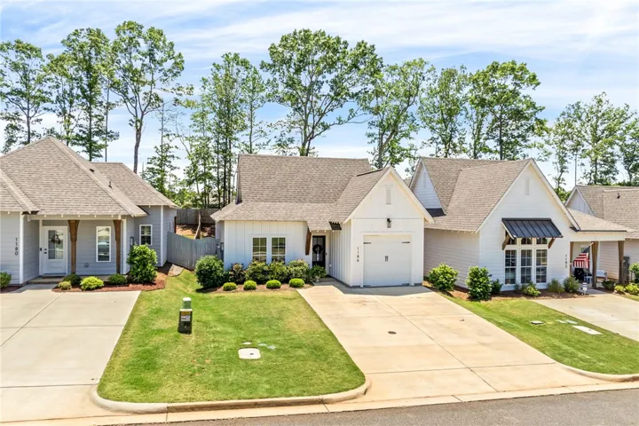 1186 Woodland Circle in Opelika, AL