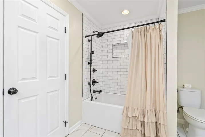 1700 Arrowhead Avenue, Opelika, Alabama 36801