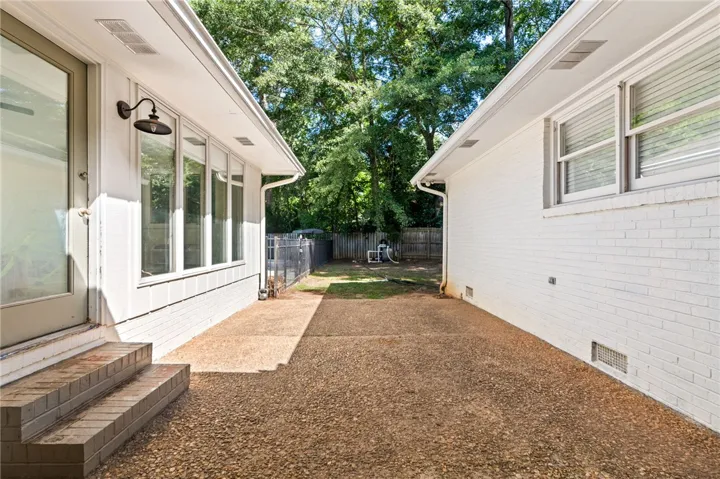 1700 Arrowhead Avenue, Opelika, Alabama 36801