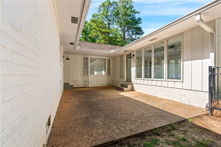 1700 Arrowhead Avenue, Opelika, Alabama 36801