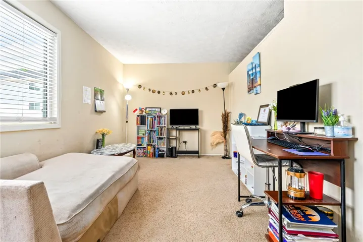 557 W Glenn Avenue B-203, Auburn, Alabama 36830