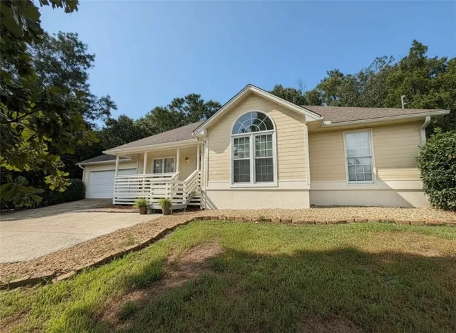 216 Laurel Wood Drive, Smiths Station, Alabama 36877