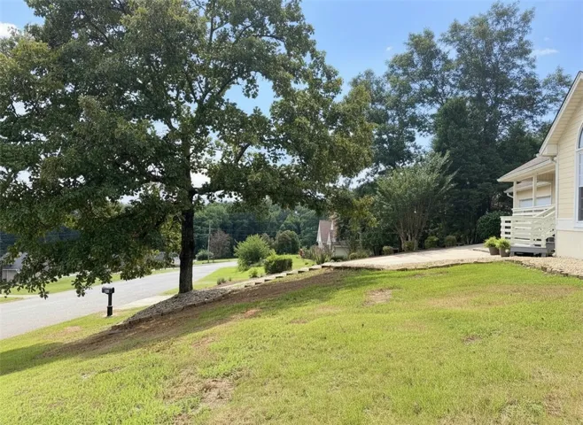 216 Laurel Wood Drive, Smiths Station, Alabama 36877