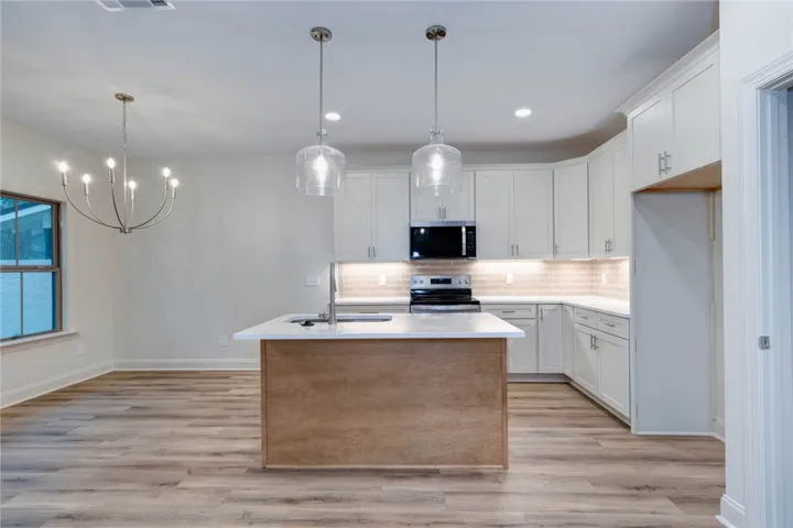 1621 Parker Creek Trail, Auburn, Alabama 36832