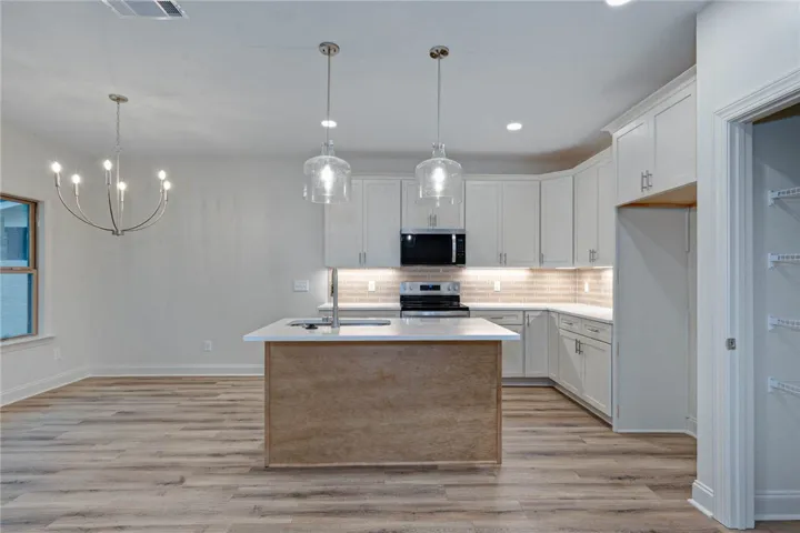 1621 Parker Creek Trail, Auburn, Alabama 36832