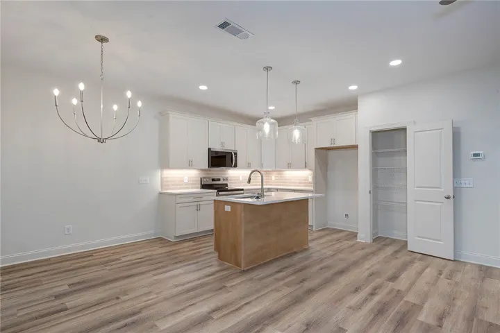 1621 Parker Creek Trail, Auburn, Alabama 36832