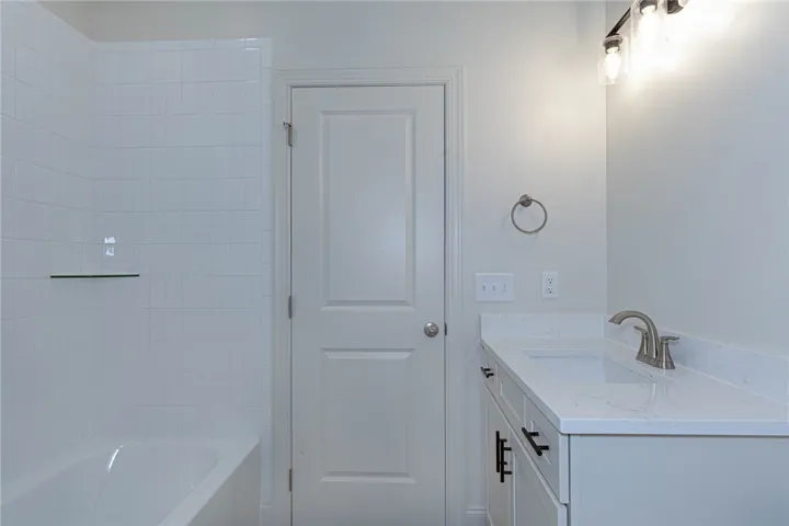 1627 Parker Creek Trail, Auburn, Alabama 36832