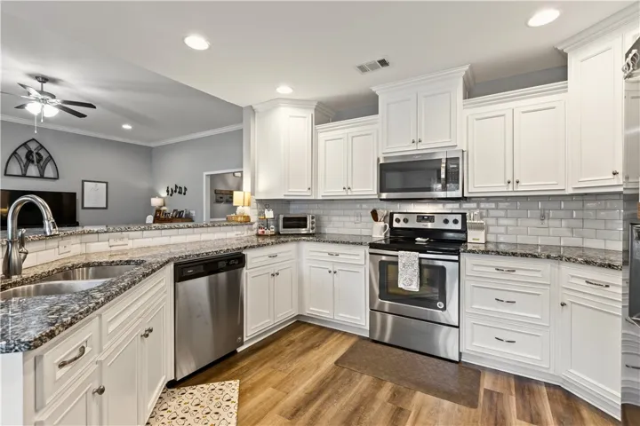 2702 East Point Drive, Opelika, Alabama 36804