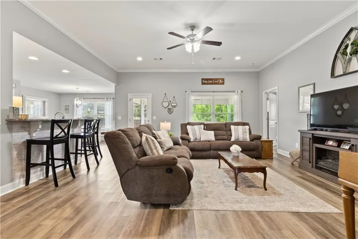 2702 East Point Drive, Opelika, Alabama 36804