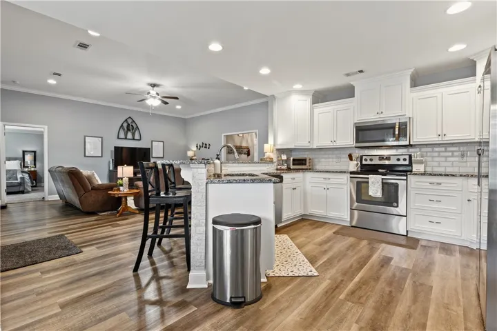 2702 East Point Drive, Opelika, Alabama 36804