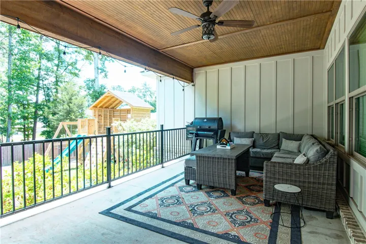 1695 Lois Lane, Auburn, Alabama 36832
