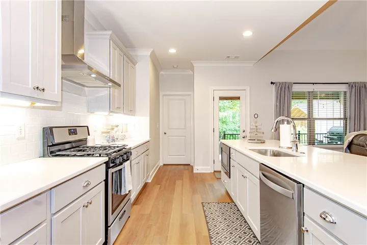 1695 Lois Lane, Auburn, Alabama 36832
