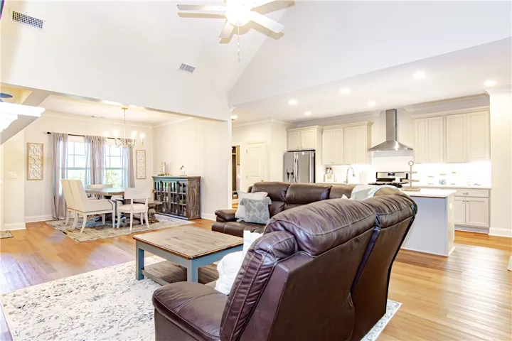 1695 Lois Lane, Auburn, Alabama 36832