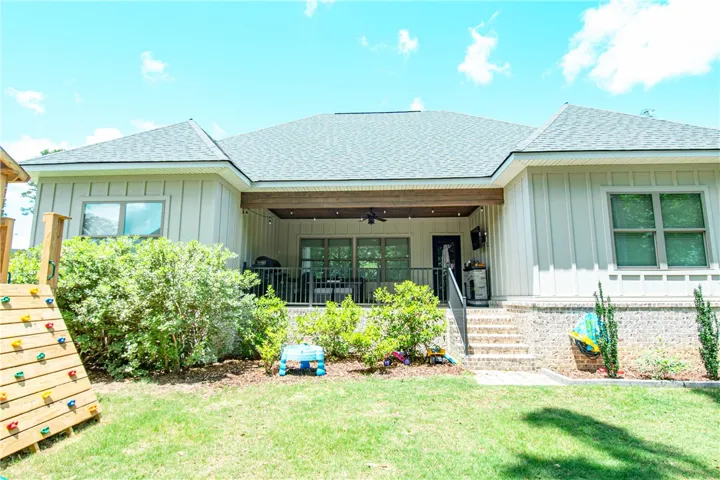 1695 Lois Lane, Auburn, Alabama 36832