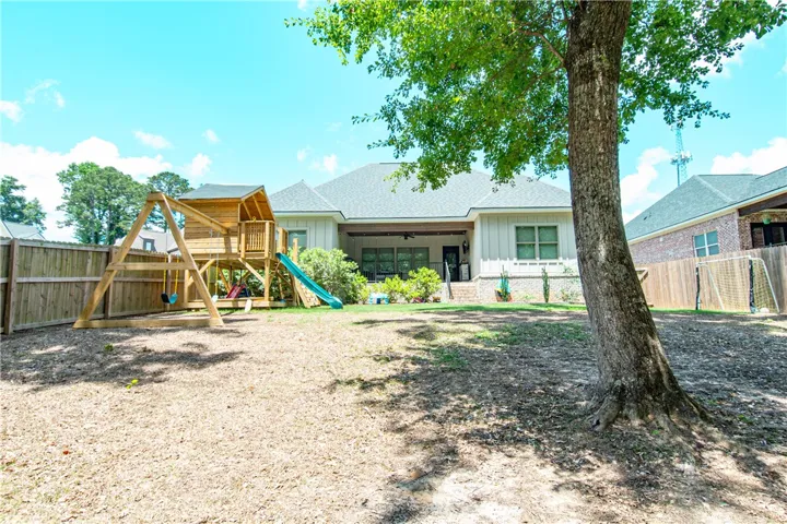 1695 Lois Lane, Auburn, Alabama 36832