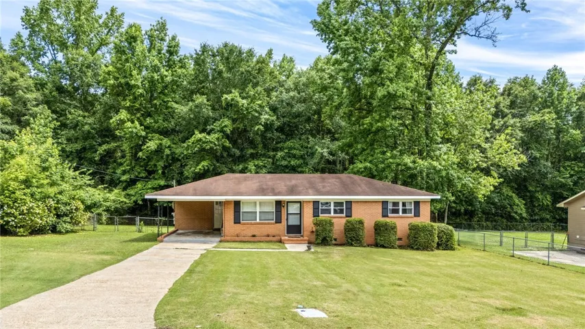 301 Ballard Avenue, Opelika, Alabama 36804