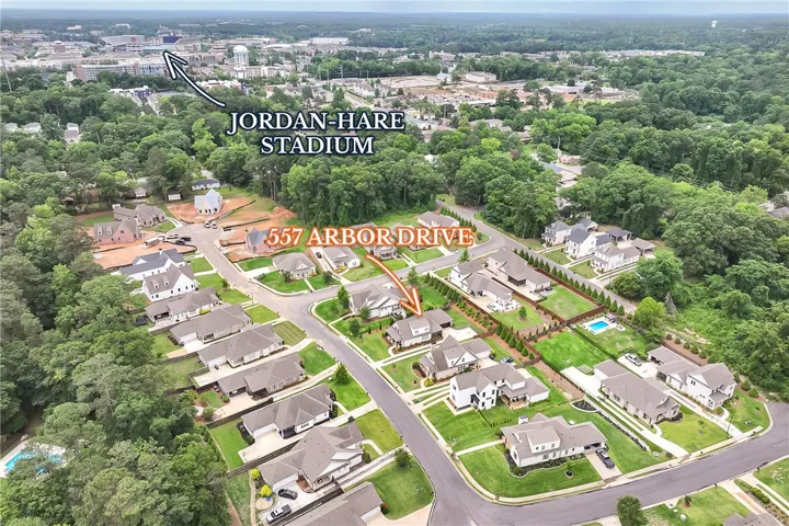 Easy distance from Jordan Hare Stadium!