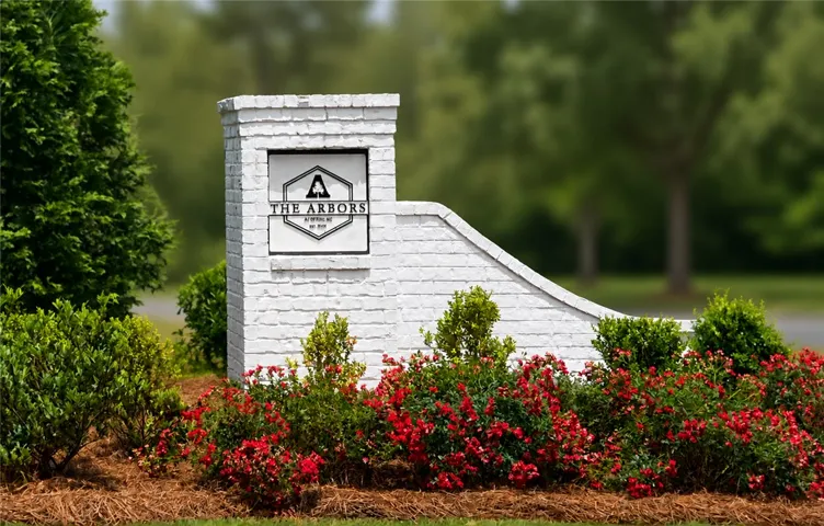 Welcome to The Arbors- 
Auburn, Alabama