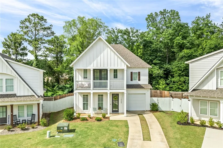 Welcome to 1008 Alberta Court located in Auburn, AL