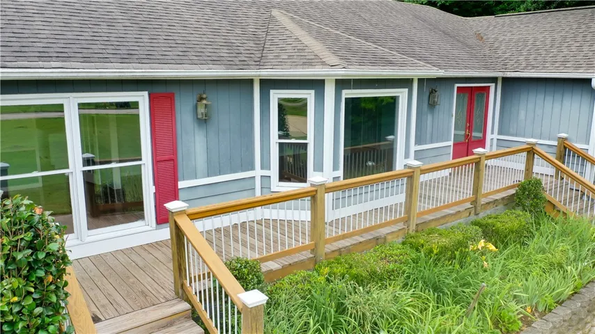 A welcoming front deck.