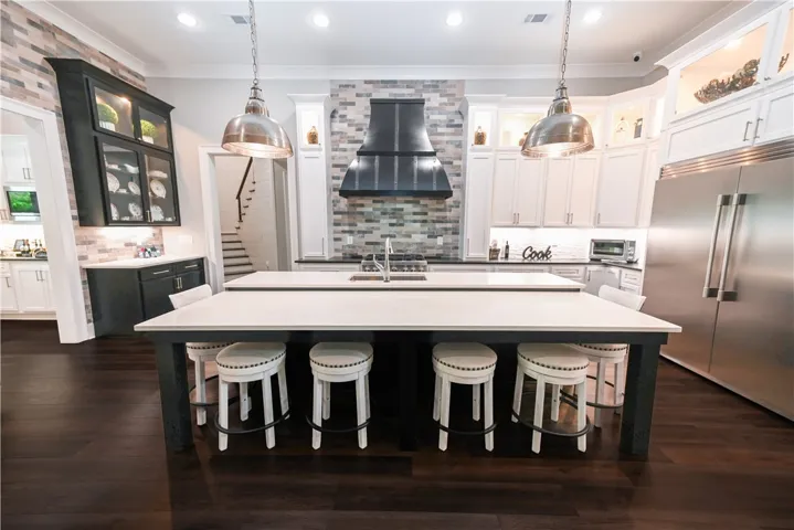 Now THIS is a kitchen!