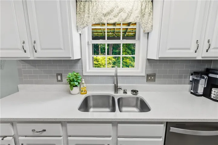 1509 Albert Court, Opelika, Alabama 36801