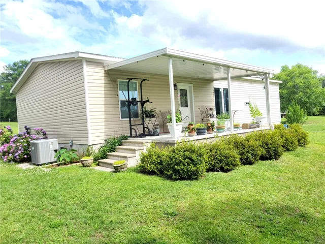 1902 35th Avenue Sw, Lanett, Alabama 36863