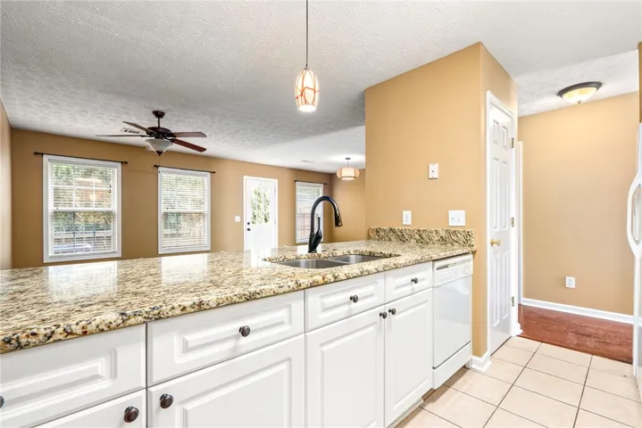2428 E University Drive 304, Auburn, Alabama 36830