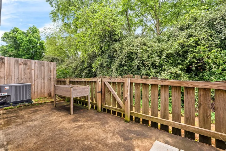 2428 E University Drive 304, Auburn, Alabama 36830