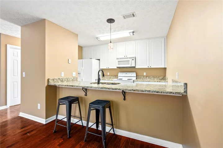 2428 E University Drive 304, Auburn, Alabama 36830