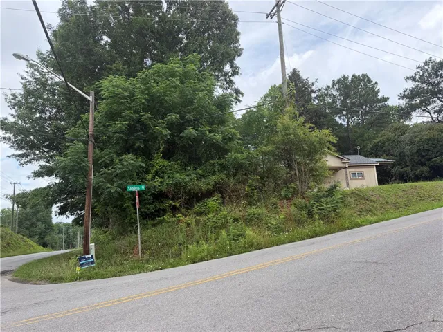 2092 Sanders Road, Alexander City, Alabama 35010