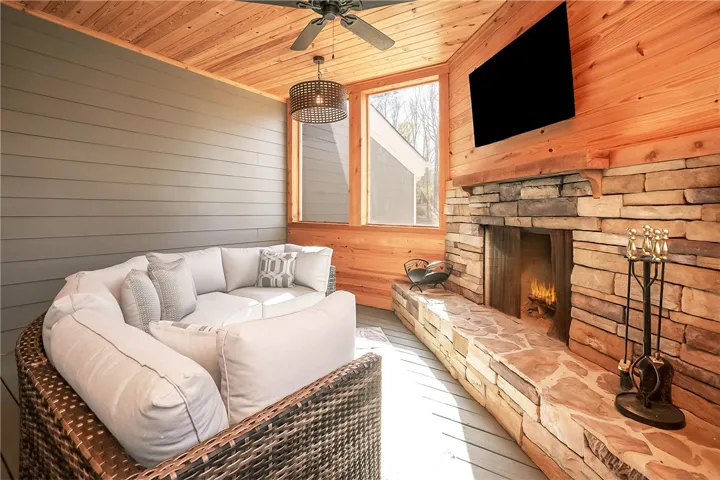 1337 Placid Wood Road, Auburn, Alabama 26830